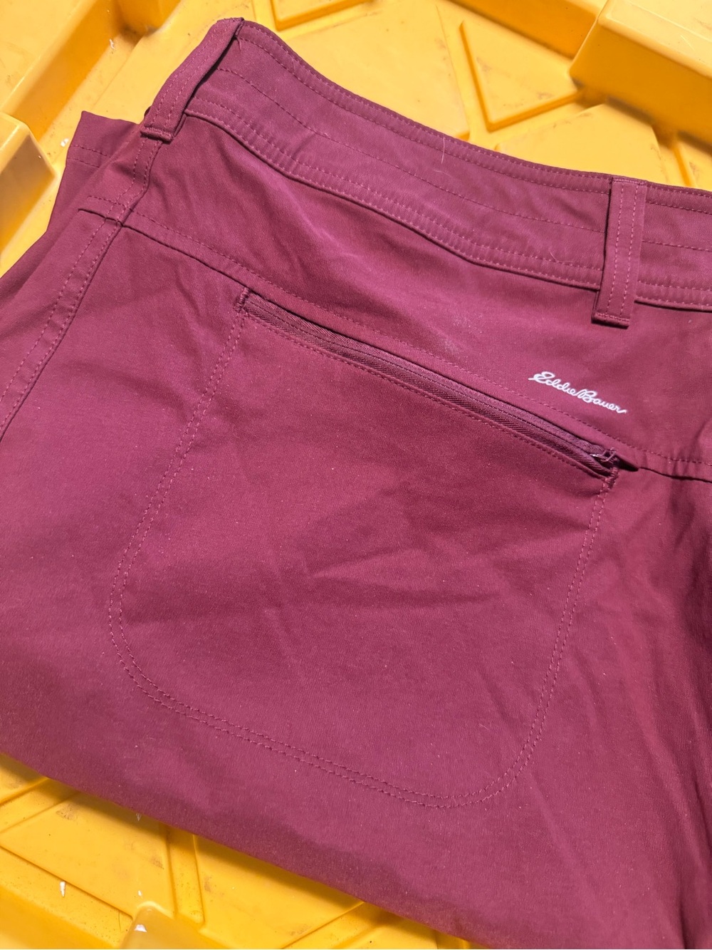 Eddie Bauer Deep Wine Stretch Bermuda shorts